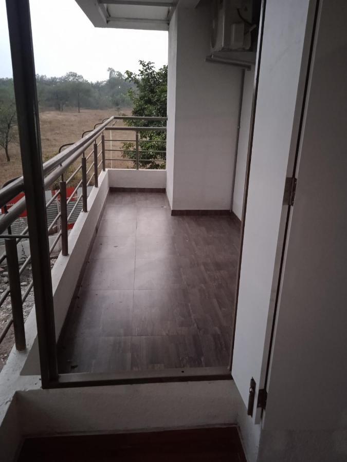 Stay Nc Homestay Nashik Luaran gambar